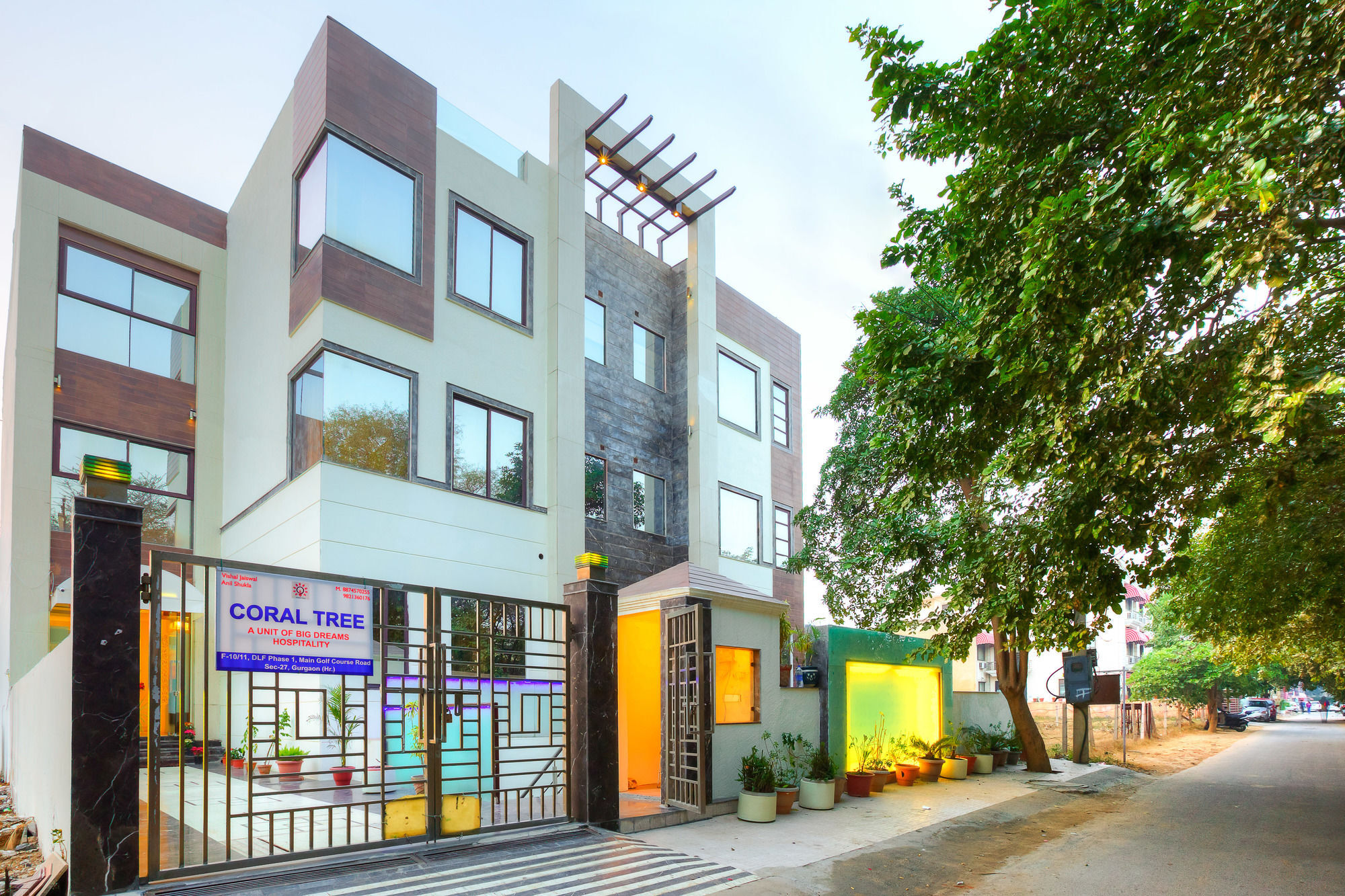 Treebo Trend Coral Tree Golf Course Road Hotel Gurgaon Exterior photo